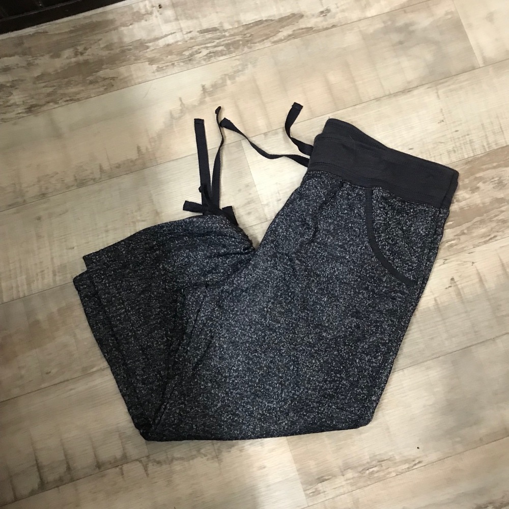 Bobbie & Brooks Capri cropped sweats